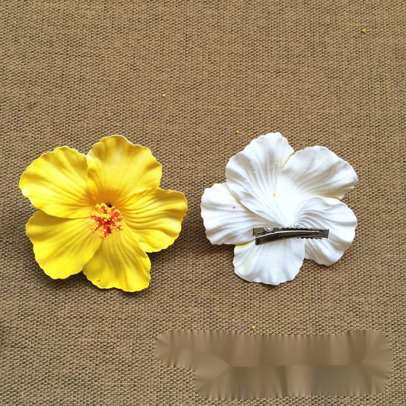 Hibiscus Kiss Hair Clip